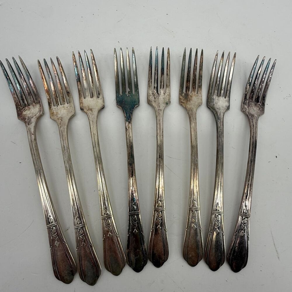 Simeon L George H Rogers Countess II Oneida Silverplate Dinner Forks Lot of 8